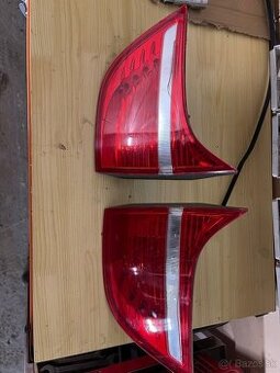 Predám zadné kufrove svetlá na bmw x6 2012