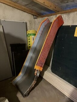 Šmykľavka antikorová