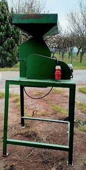 Predám kladivkový šrotovník