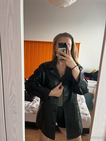 Čierny kožený Vintage kabát