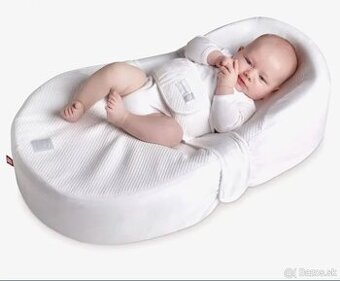 Hniezdo na spanie Cocoonababy® Red Castle