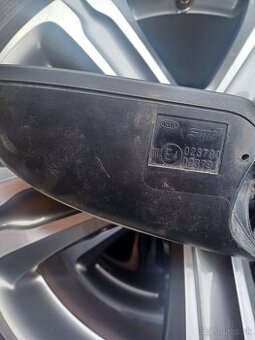Predam spatne zrkadlo Kia ceed