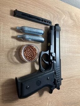 Co2 vzduchová pištol 4,5mm