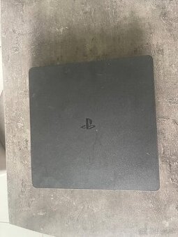 PlayStation 4 Slim + kable + hry