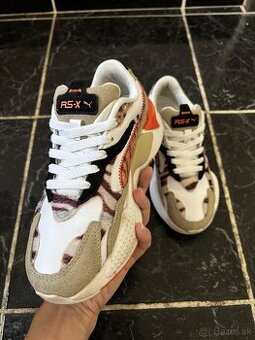 Puma tenisky