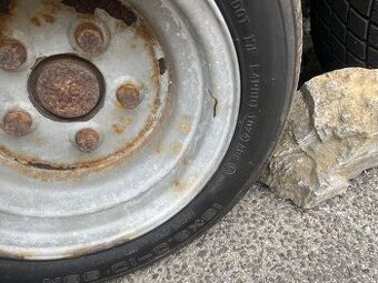 Kúpim gumu s dikom