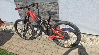 Commencal Meta AM V4 Race