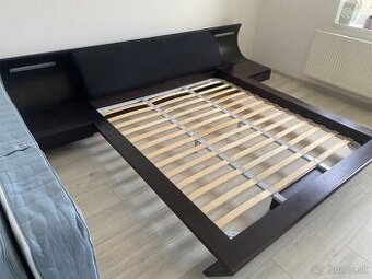 Masívna posteľ – kvalitná a pevná, s náhradnými roštami