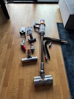 DYSON V15 Vysávač