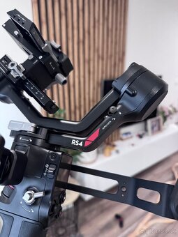 DJI RS 4 + DJI Ronin Image Transmitter (raveneye) + briefcas
