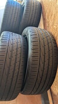235/50 R19 Hankook