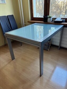 Kuchynský stôl - rozkladací