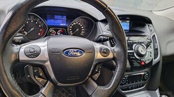 Predám Ford focus 1.0