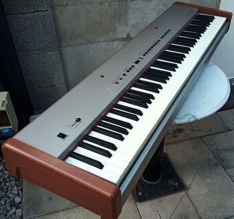 stare elektronicke pianino klavir  ORLA Stage Player