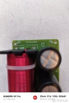 Subofer jbl a výhybky