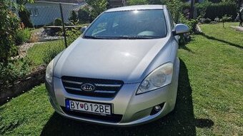 KIA Cee'd 1.6CRDi hatchback