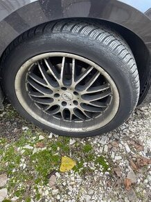 245/45 R19 90% DOT4923