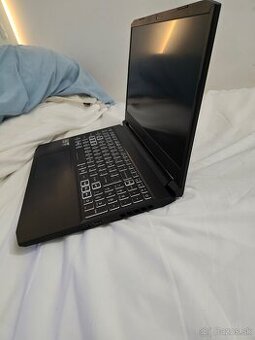 Predám herný notebook Acer Nitro 5