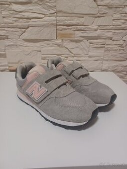 Topanky New Balance veľ. 32