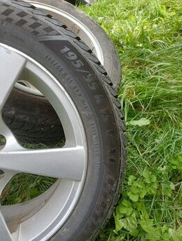 195/45 R15