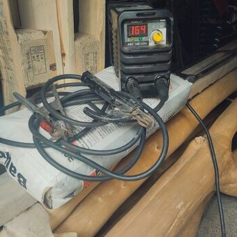 ZVÁRACKA  IWELD 160