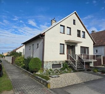 Rodinný dom zo záhradou  - zĺava,  v obci Kopčany