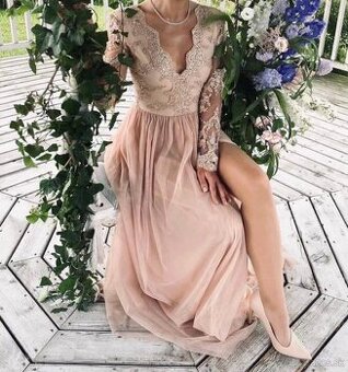 Spoločenské šaty M