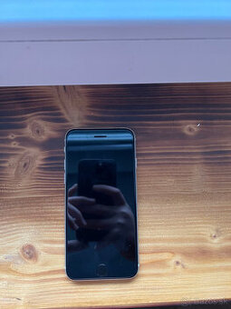 iPhone SE 3rd Gen 2022