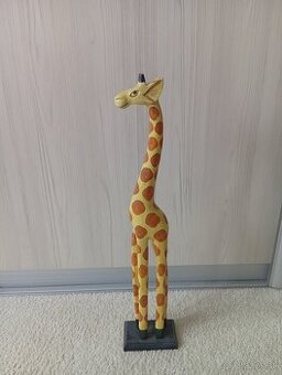 drevena zirafa dekoracia retro