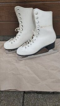 Dievčenské kožené korčule