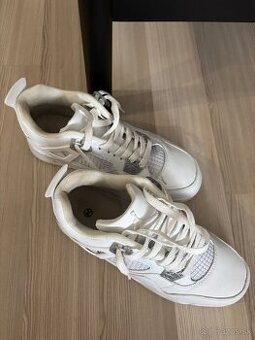 Nike Air Jordan 4 retro