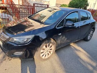 Opel astra J 2.0 CDTI 118 kw nepojazdne