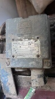 Fréza na drevo + VIDEO