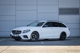 Mercedes-Benz E trieda Kombi Mercedes-AMG 53 4MATIC+ A/T, 32