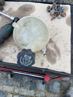 Nádobka na chladiacu kvapalinu Peugeot 307 hatchback