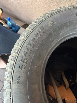 235/70 R16