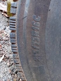 215/75 r16c zaberove zimne pneu disky iveco sklapac