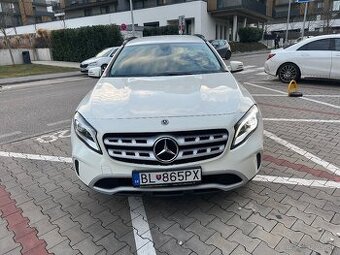 Mercedes GLA