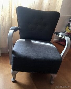 Starožitné kreslo repasované