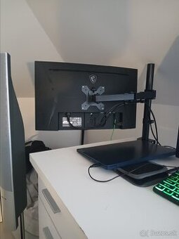 MSI Zahnutý Herný Monitor