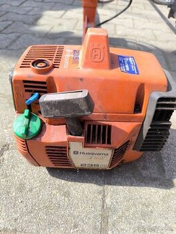 Darujem krovinorez husqvarna na súčiastky