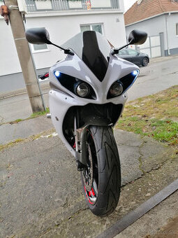 Predám Yamaha R1 Big Bang