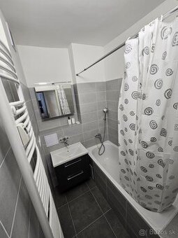 Prenajom 2i byt zrekonstrovany Bulvar