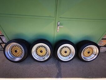 Japan Racing JR9 15x8 ET15 4x100/114 Gold w/Machined Lip
