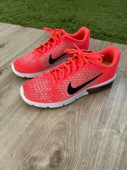 Na predaj originálne Nike Air Max – veľmi zachovalé