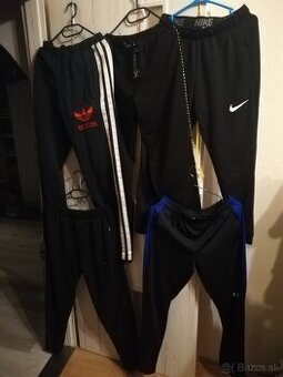 Tepláky Nike