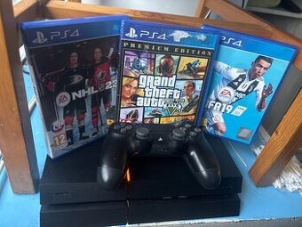 Predám PS4 500 GB – veľmi dobrý stav