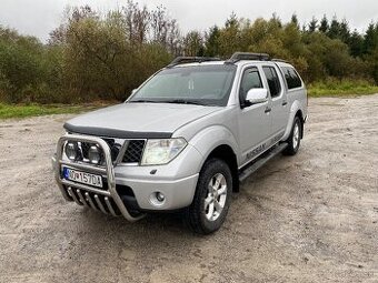 Navara D40