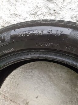 Predám 205/55 r17 - 1