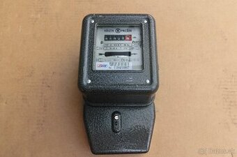 Meracie a prepínacie hodiny .